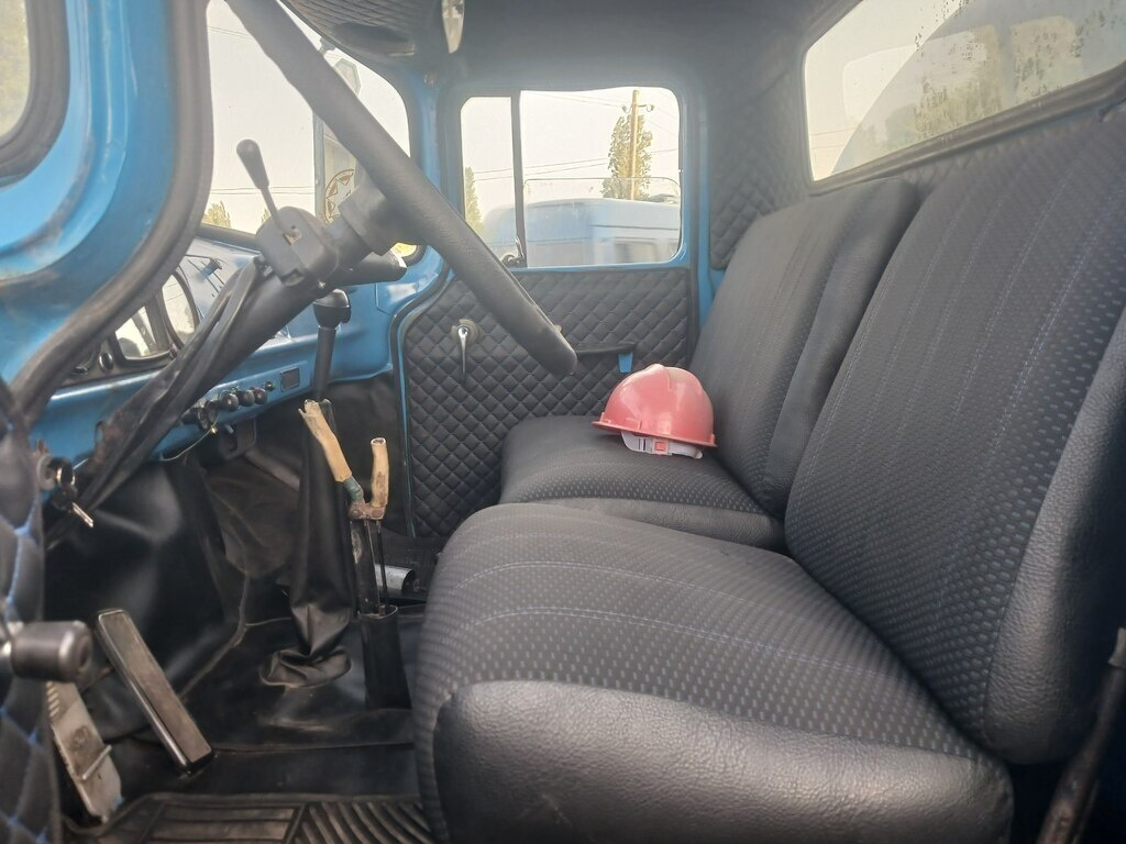 1984 ZIL 130, 6.0L, 568900km - Image 11