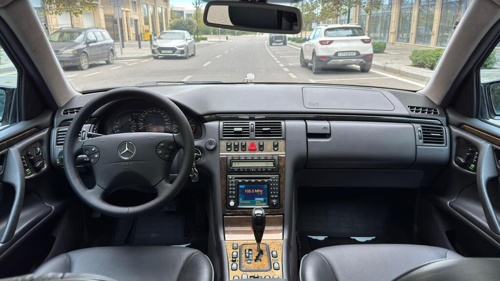 2000 Mercedes E 240, 2.6L, 220000km - Image 16