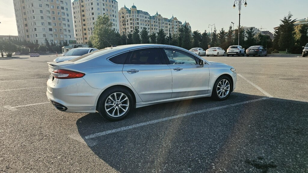 2016 Ford Fusion (North America), 1.5L, 220500km - Image 3