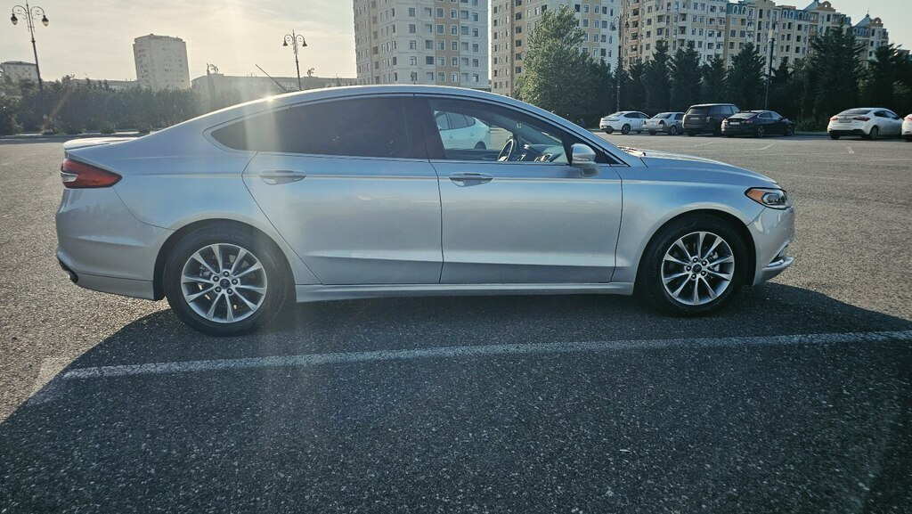 2016 Ford Fusion (North America), 1.5L, 220500km - Image 5