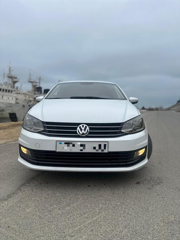 2018 Volkswagen Polo, 1.6L, 242000km - Image 3