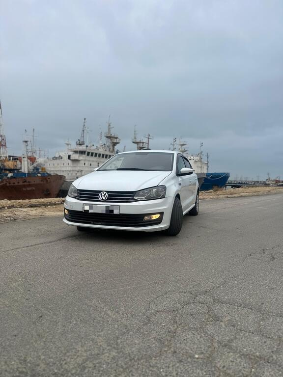 2018 Volkswagen Polo, 1.6L, 242000km - Image 7