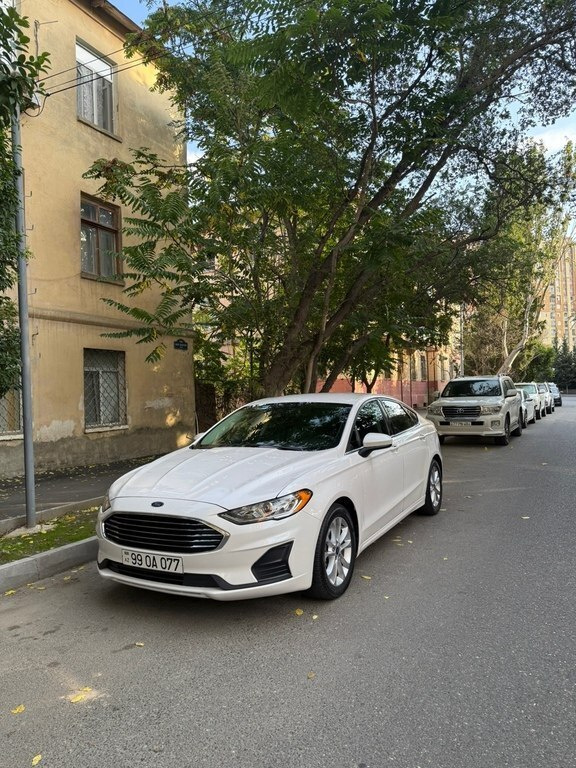2019 Ford Fusion (North America), 1.5L, 68000km - Image 5
