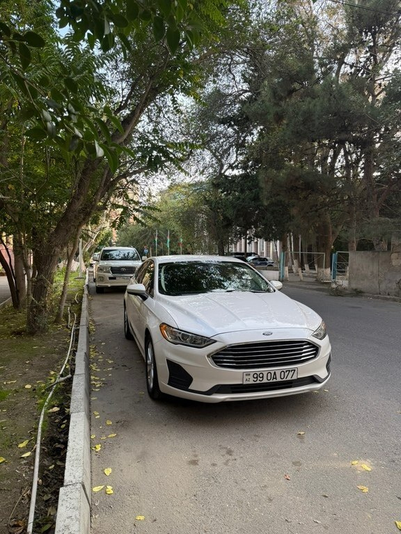 2019 Ford Fusion (North America), 1.5L, 68000km - Image 6