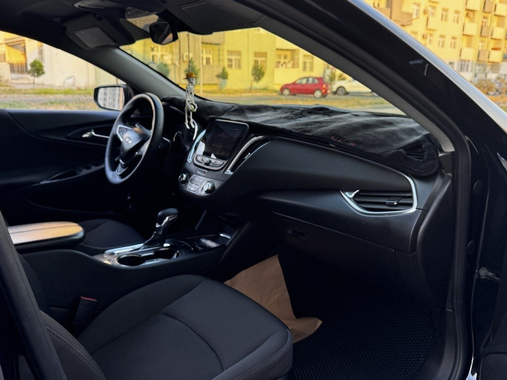 2020 Chevrolet Malibu, 1.5L, 160000km - Image 6