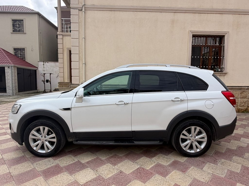 2018 Chevrolet Captiva, 2.2L, 195000km - Image 3