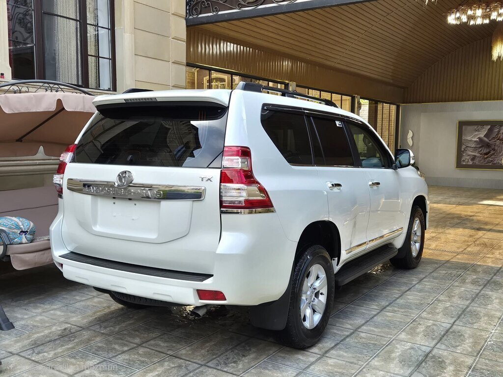 2017 Toyota Land Cruiser Prado, 3.0L, 140000km - Image 12