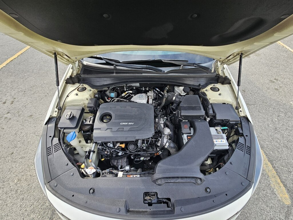 2017 Kia K5, 1.7L, 157500km - Image 12