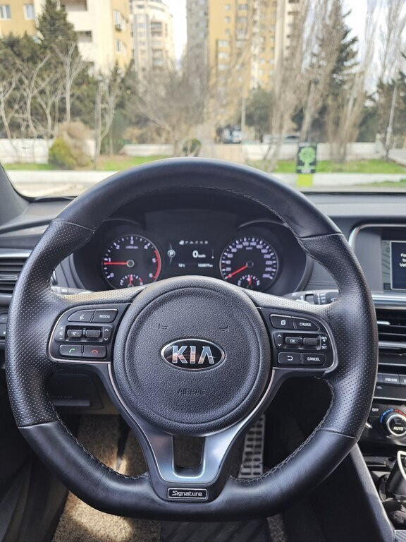 2017 Kia K5, 1.7L, 157500km - Image 10
