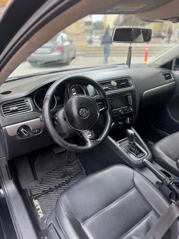 2014 Volkswagen Jetta, 1.8L, 134890km - Image 7