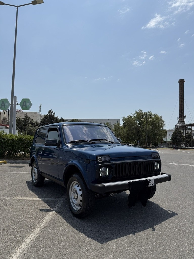 2014 LADA (VAZ) Niva, 1.7L, 197325km - Image 2
