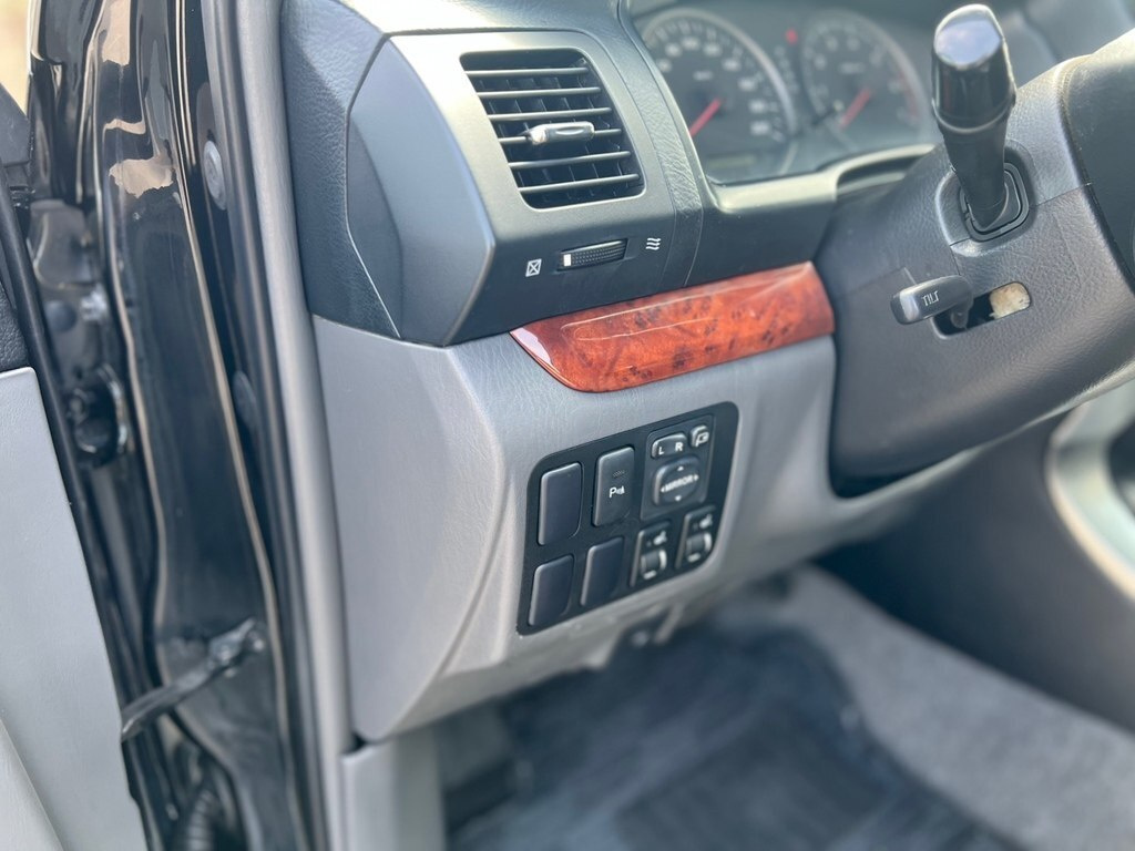 2008 Toyota Land Cruiser Prado, 2.7L, 265000km - Image 13