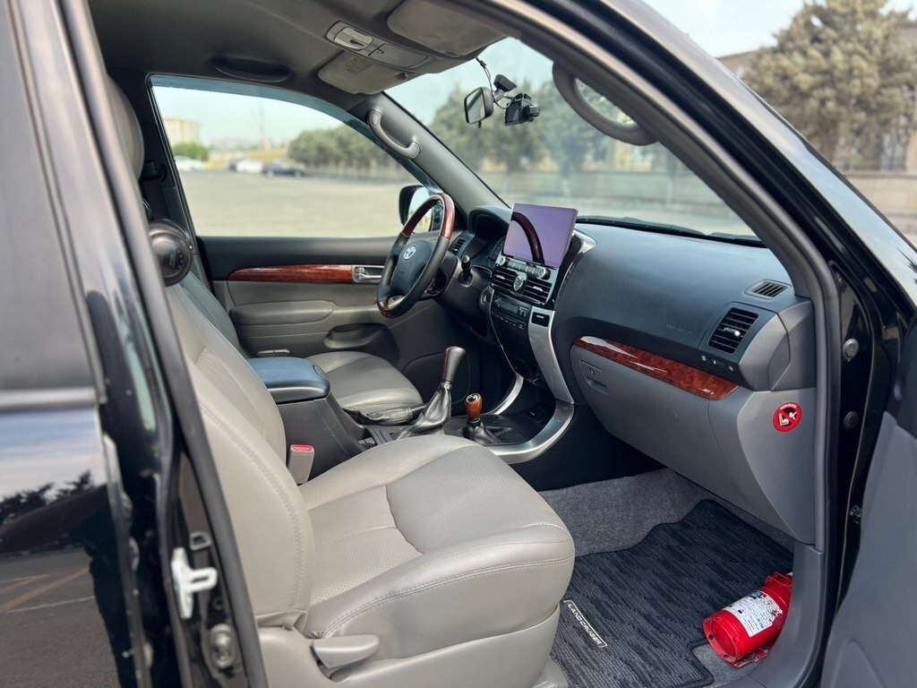 2008 Toyota Land Cruiser Prado, 2.7L, 265000km - Image 21