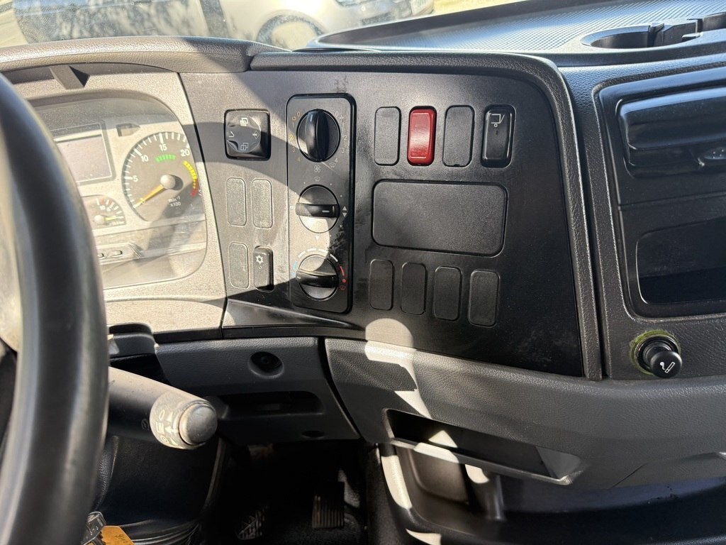 2008 Mercedes Atego 818, 4.3L, 353731km - Image 8