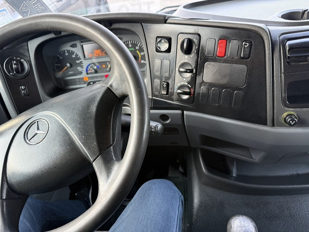 2008 Mercedes Atego 818, 4.3L, 353731km - Image 10