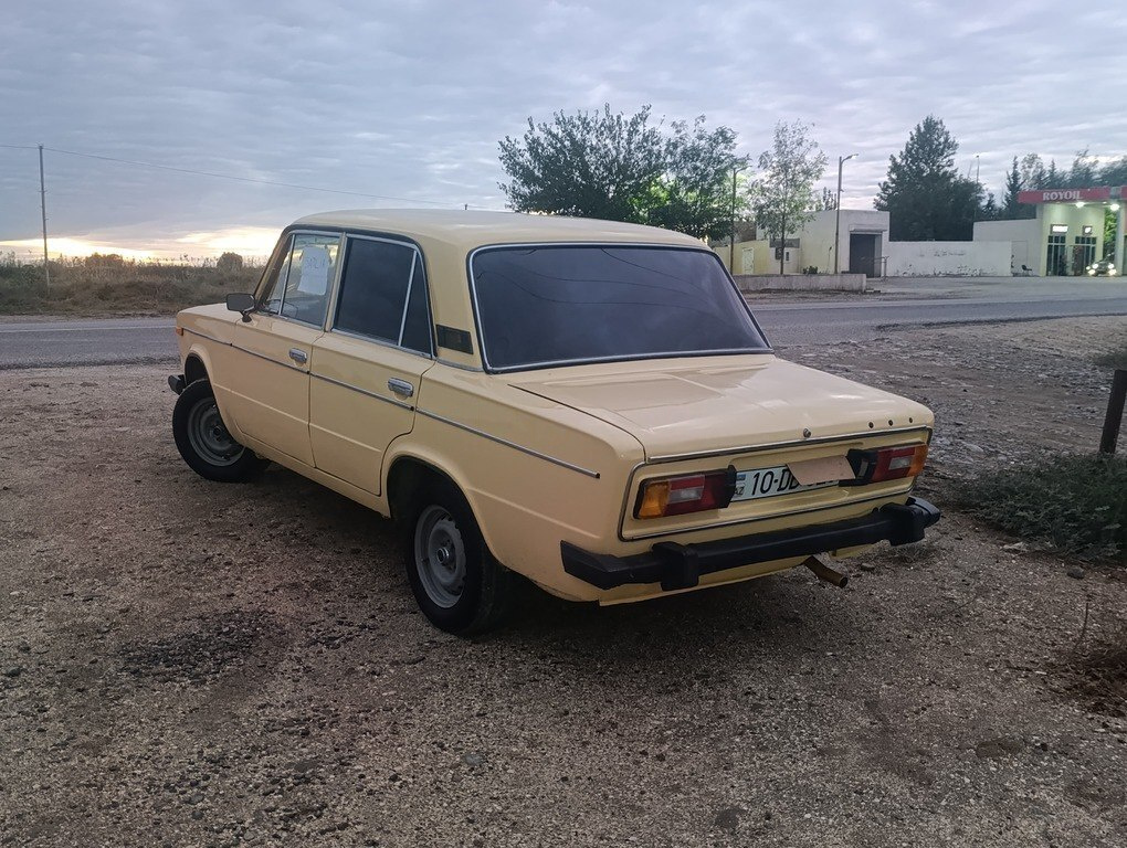 1988 LADA (VAZ) 2106, 1.5L, 111100km - Image 3