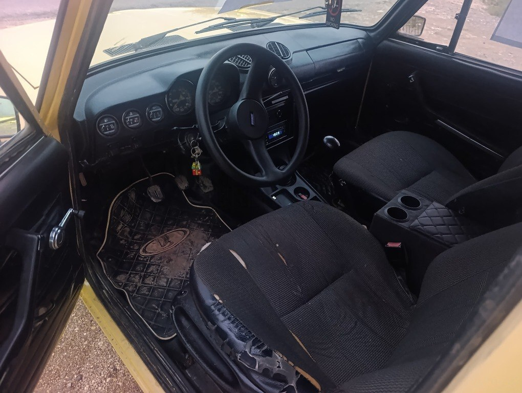 1988 LADA (VAZ) 2106, 1.5L, 111100km - Image 4
