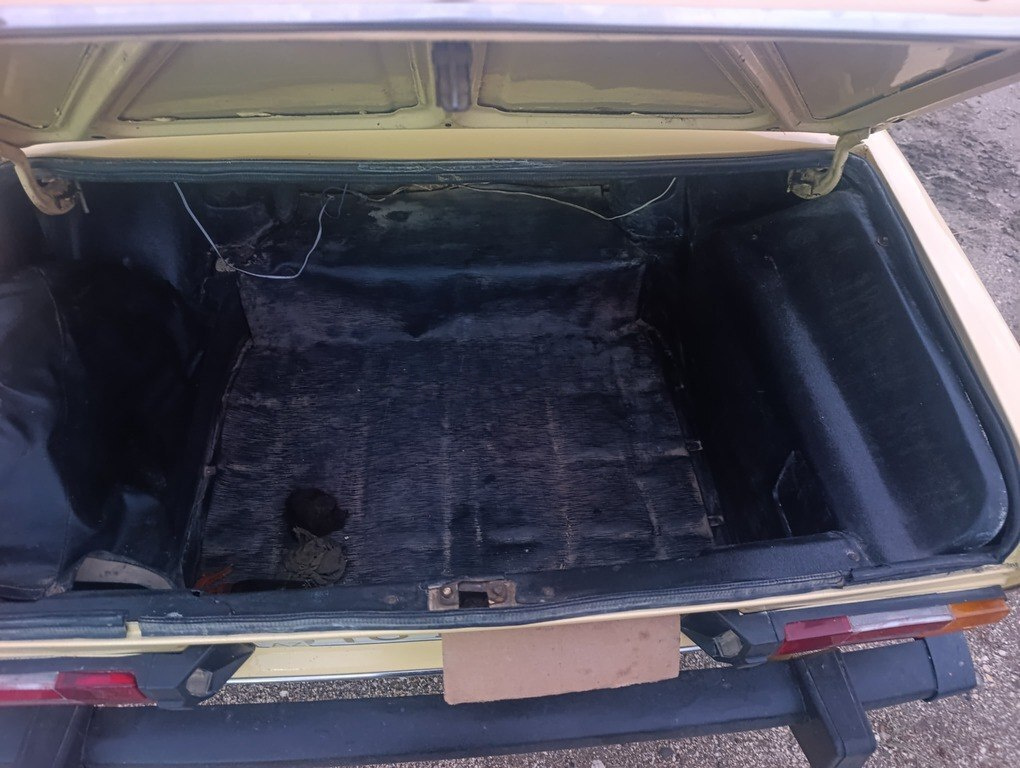 1988 LADA (VAZ) 2106, 1.5L, 111100km - Image 5