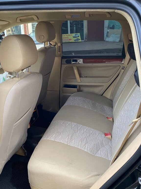 2005 Volkswagen Touareg, 3.2L, 285098km - Image 11