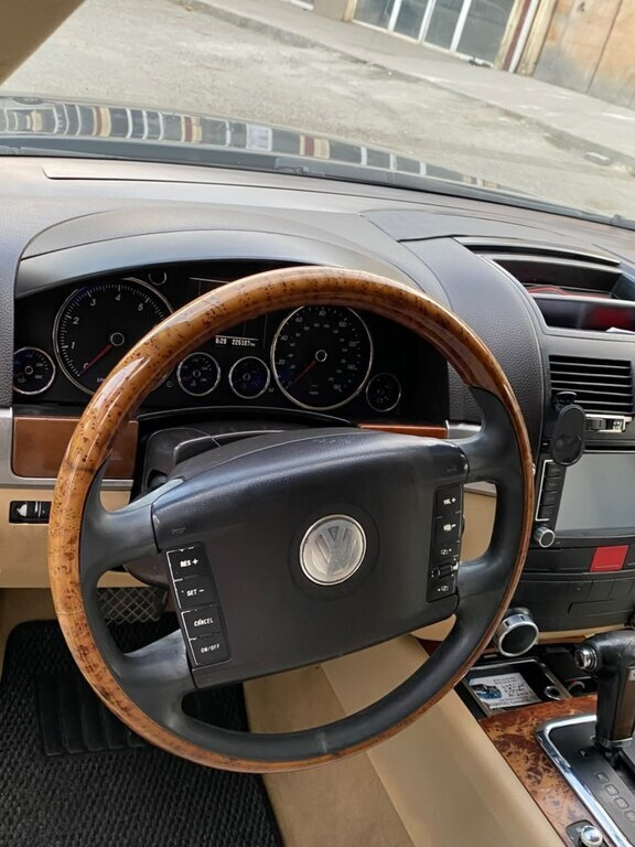 2005 Volkswagen Touareg, 3.2L, 285098km - Image 9