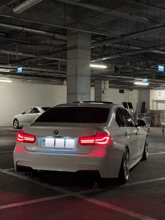 2016 BMW 328, 2.0L, 128000km - Image 8