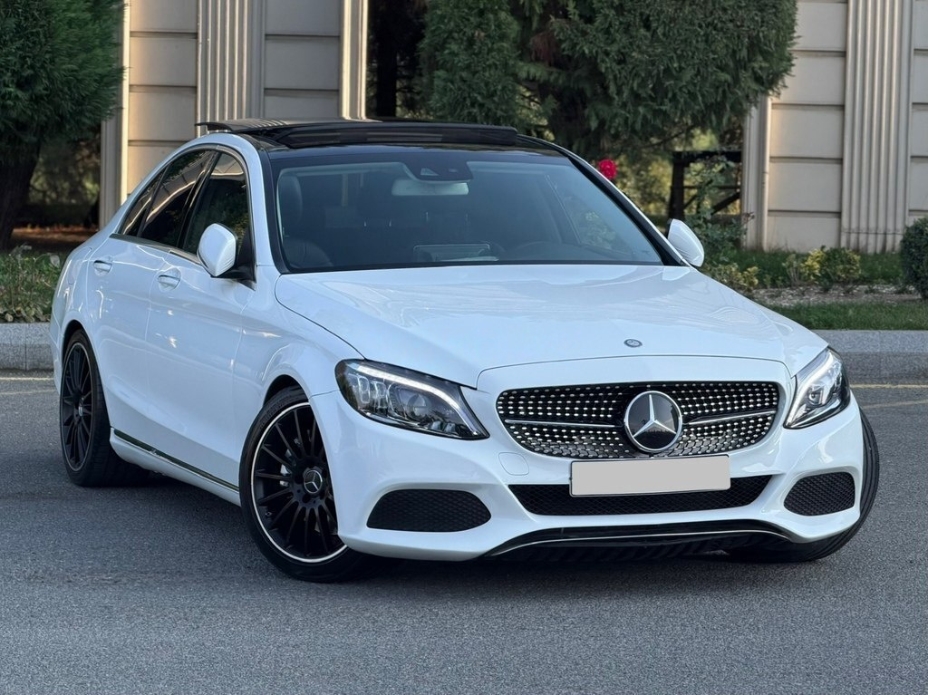 2016 Mercedes C 300, 2.0L, 161000km - Image 1
