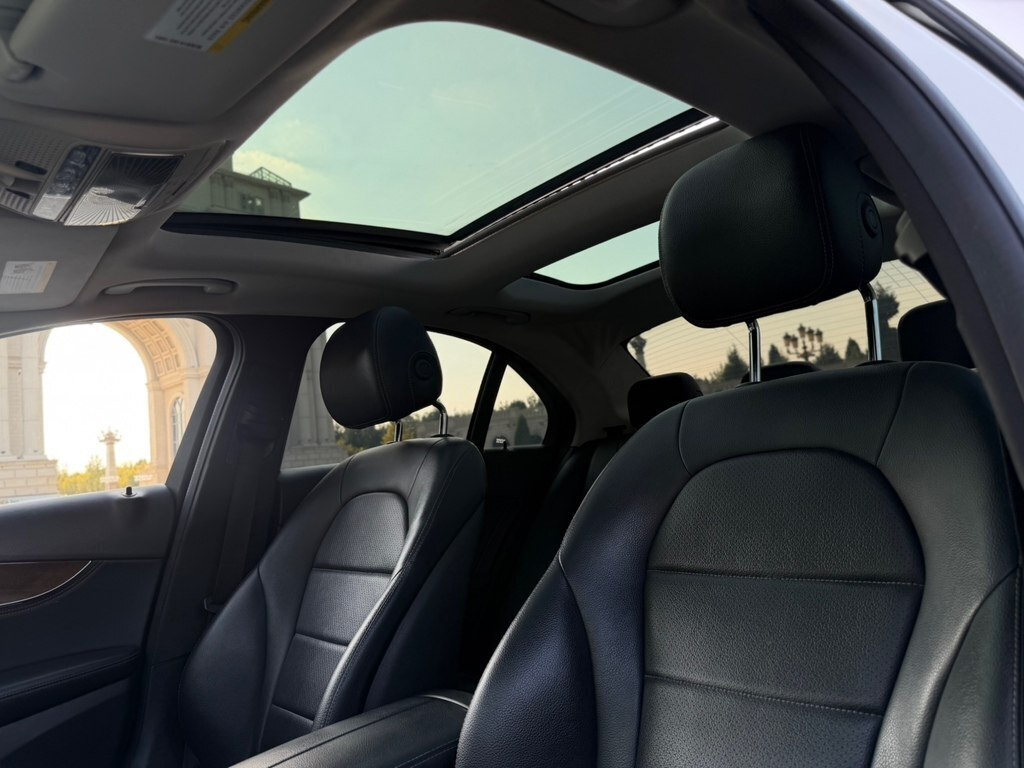 2016 Mercedes C 300, 2.0L, 161000km - Image 16