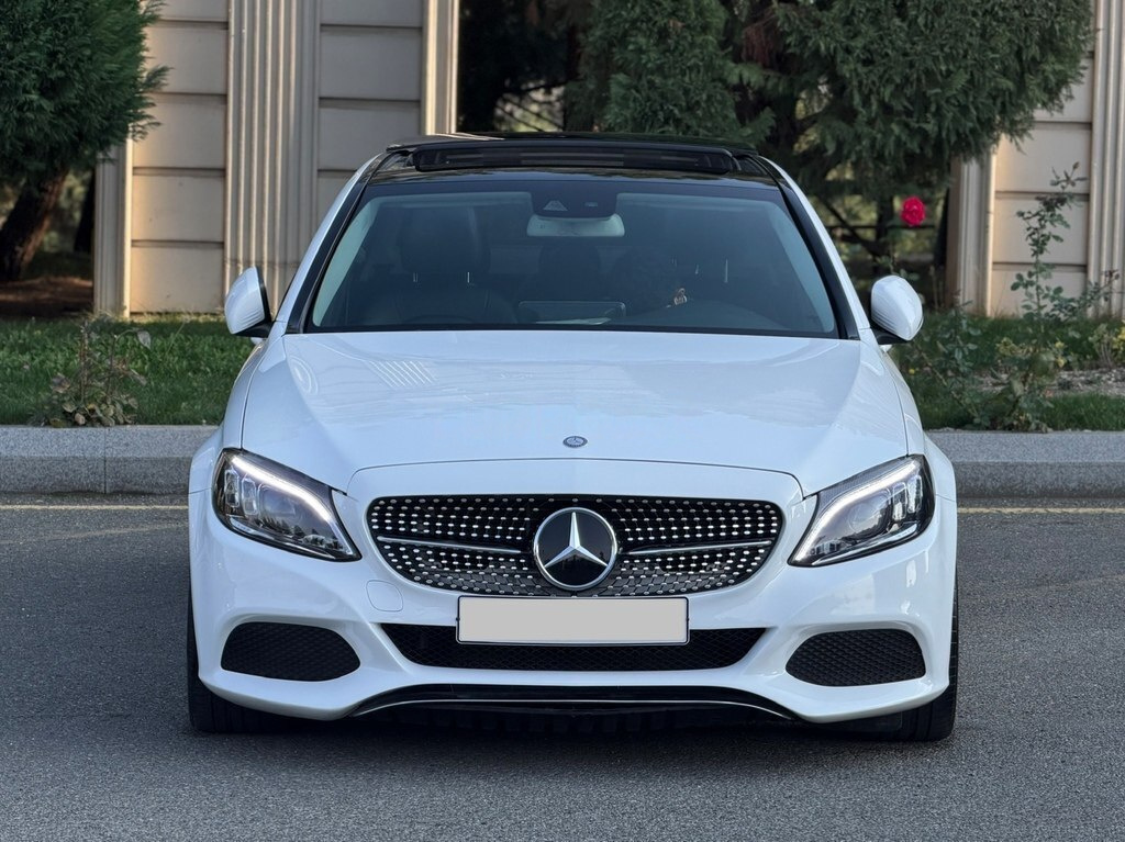 2016 Mercedes C 300, 2.0L, 161000km - Image 3