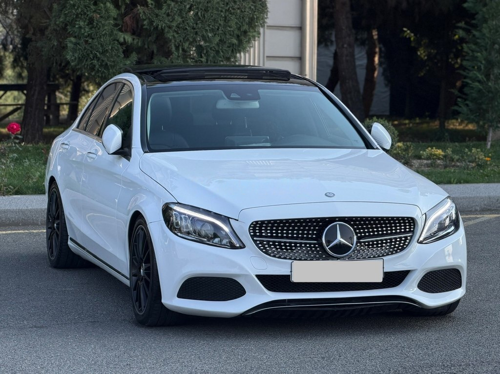 2016 Mercedes C 300, 2.0L, 161000km - Image 4