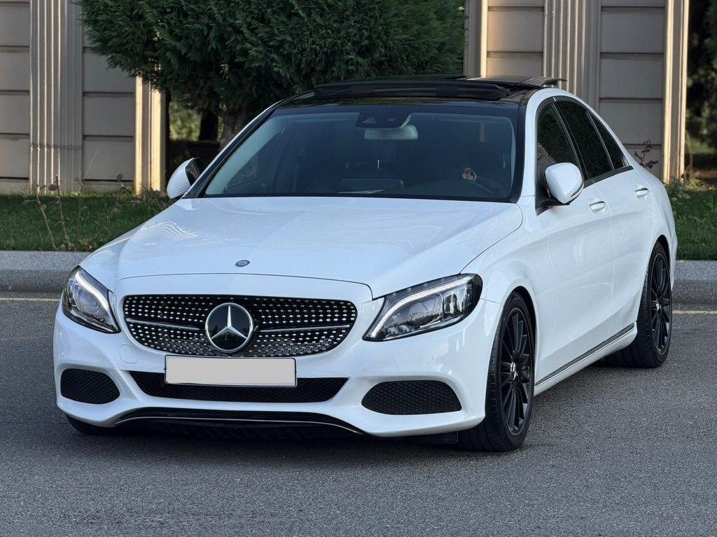 2016 Mercedes C 300, 2.0L, 161000km - Image 5
