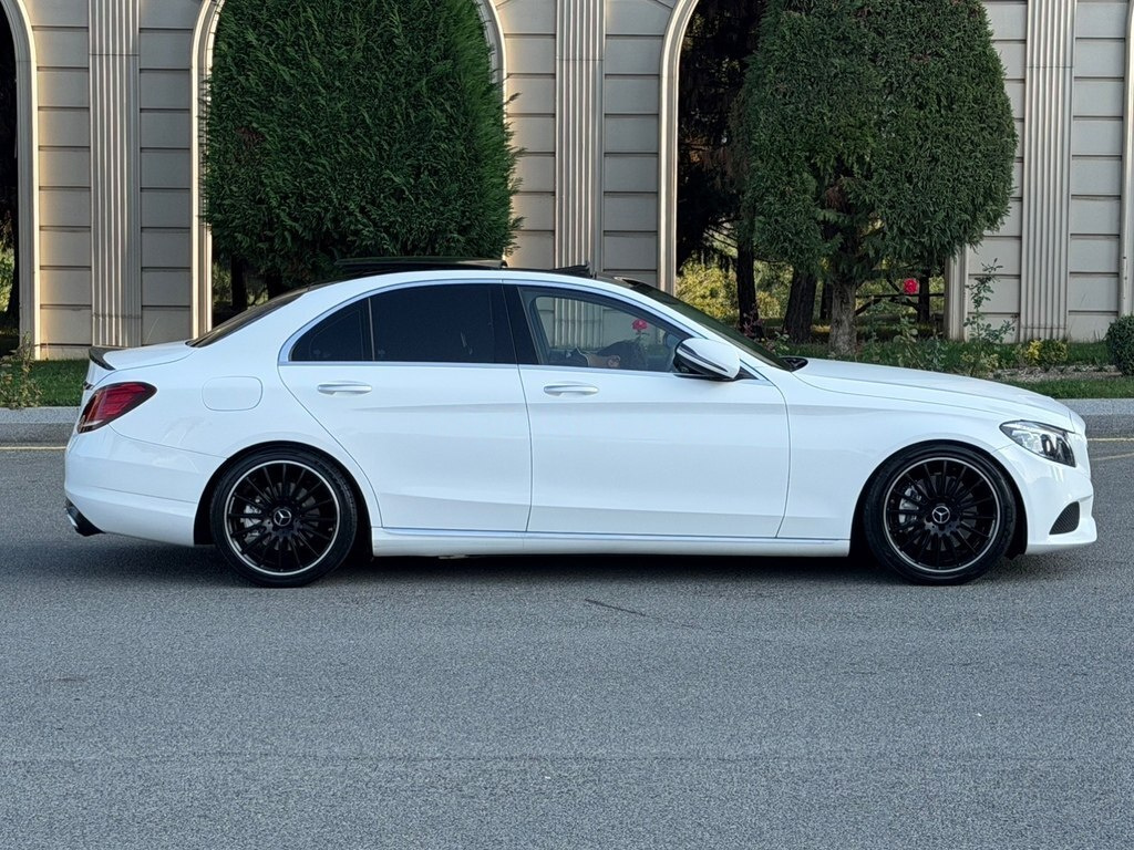 2016 Mercedes C 300, 2.0L, 161000km - Image 7