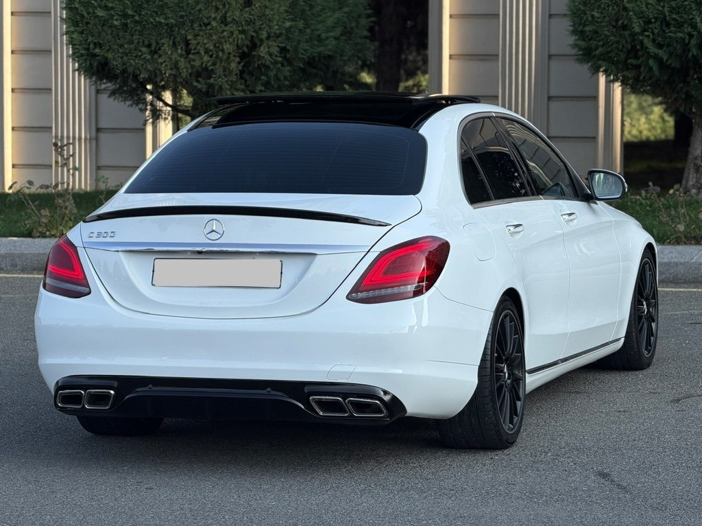 2016 Mercedes C 300, 2.0L, 161000km - Image 8