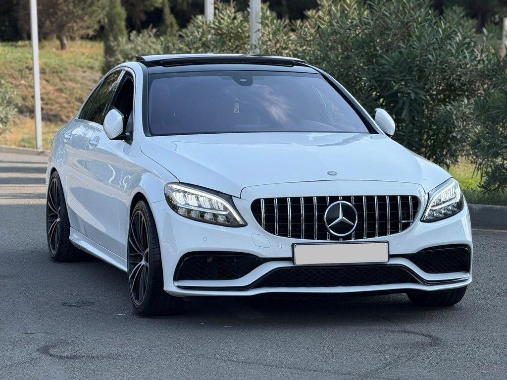 2017 Mercedes C 300, 2.0L, 170000km - Image 4