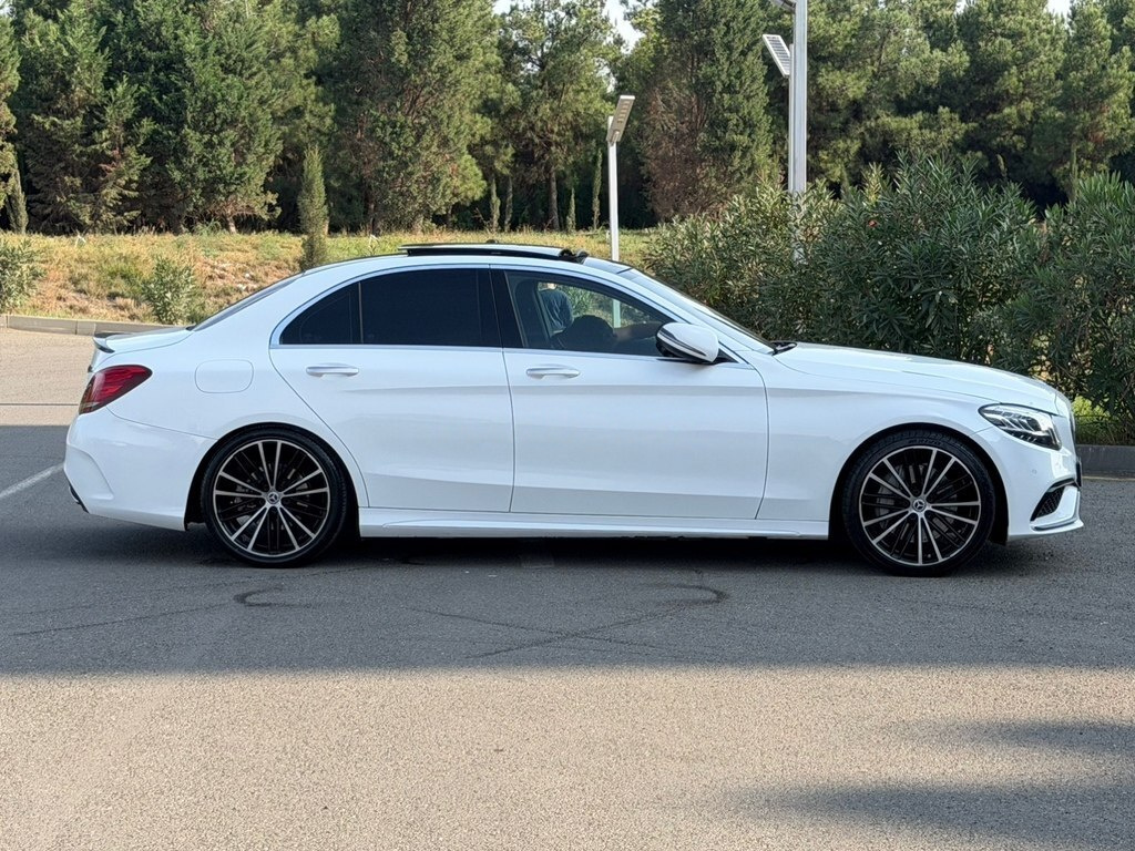 2017 Mercedes C 300, 2.0L, 170000km - Image 7