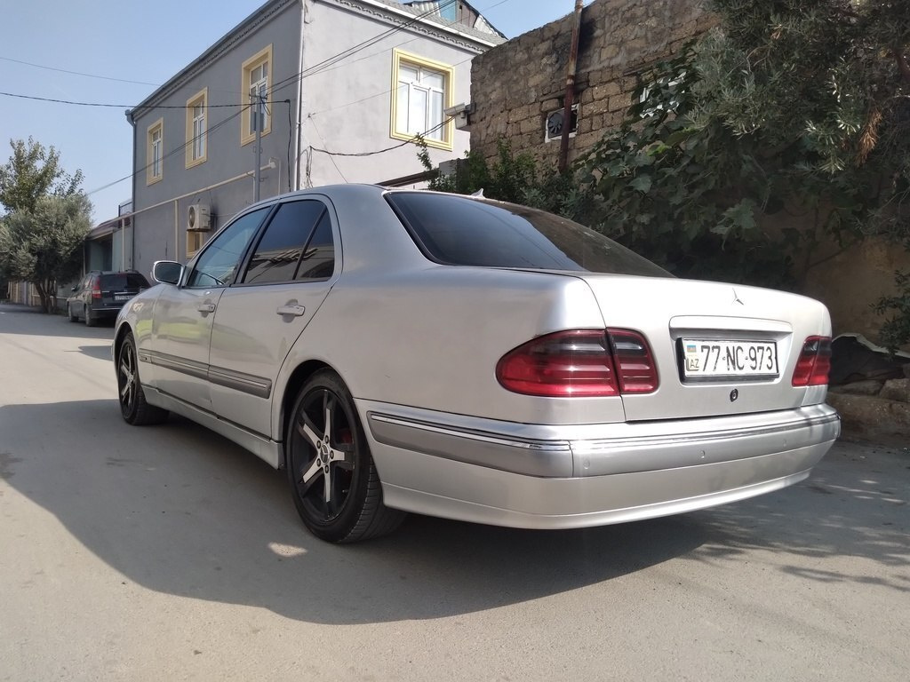 2000 Mercedes E 220, 2.2L, 425000km - Image 6
