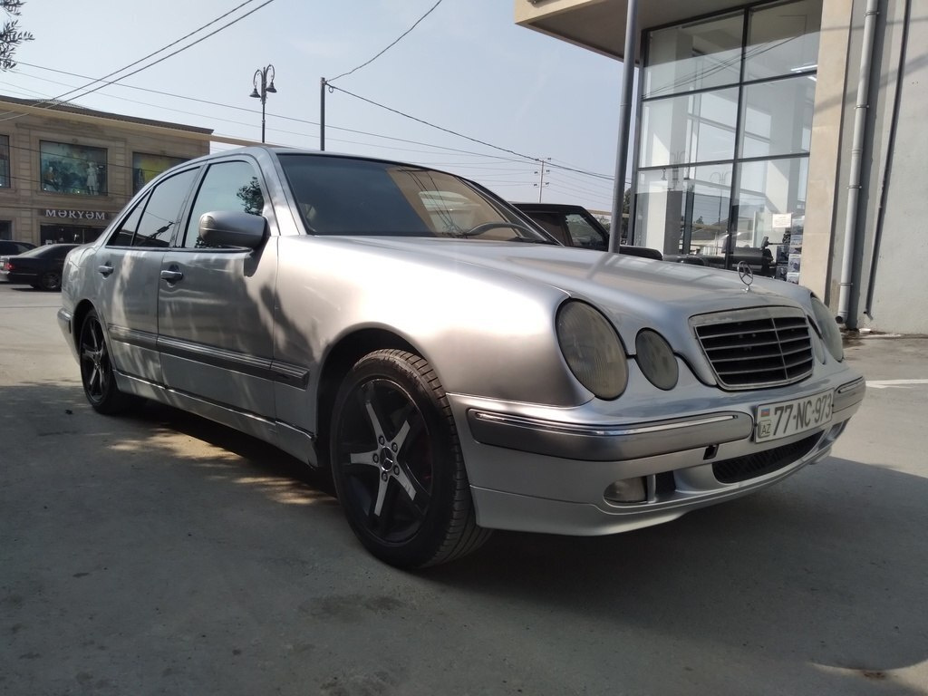 2000 Mercedes E 220, 2.2L, 425000km - Image 9