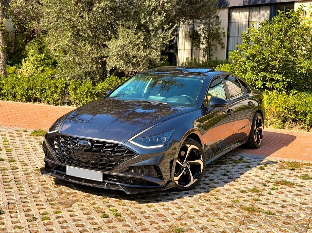 2022 Hyundai Sonata, 1.6L, 62000km - Image 3
