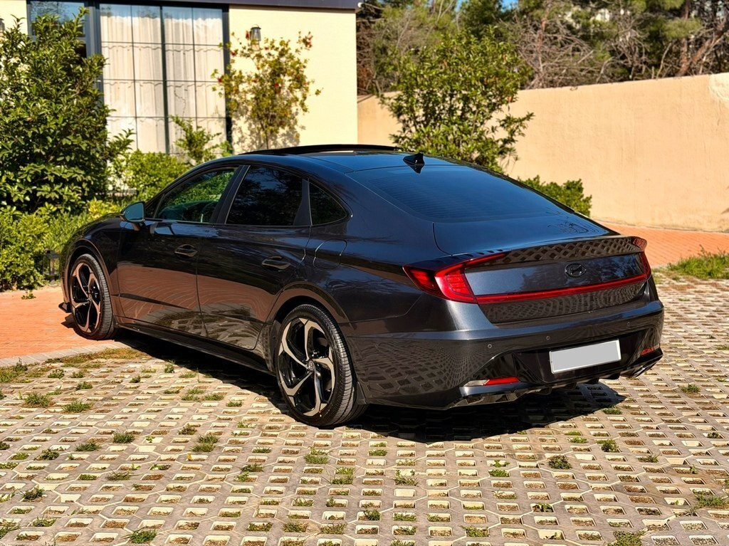 2022 Hyundai Sonata, 1.6L, 62000km - Image 4
