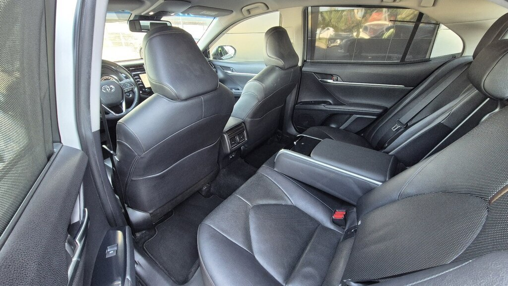2019 Toyota Camry, 2.5L, 68000km - Image 9