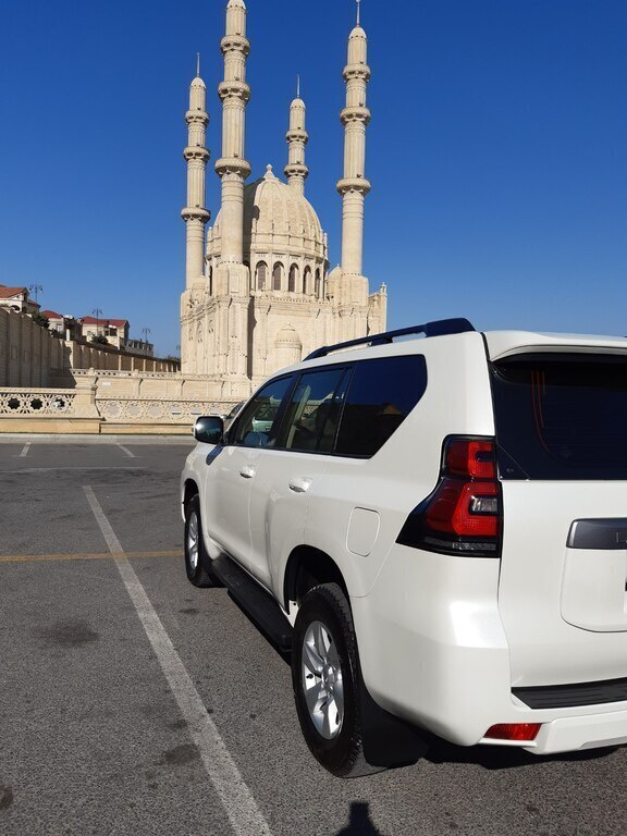 2019 Toyota Land Cruiser Prado, 3.0L, 21000km - Image 4