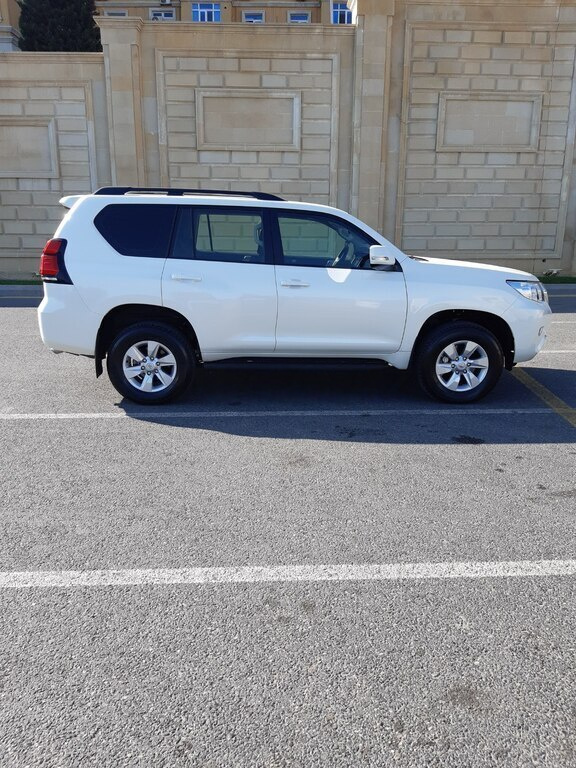 2019 Toyota Land Cruiser Prado, 3.0L, 21000km - Image 7