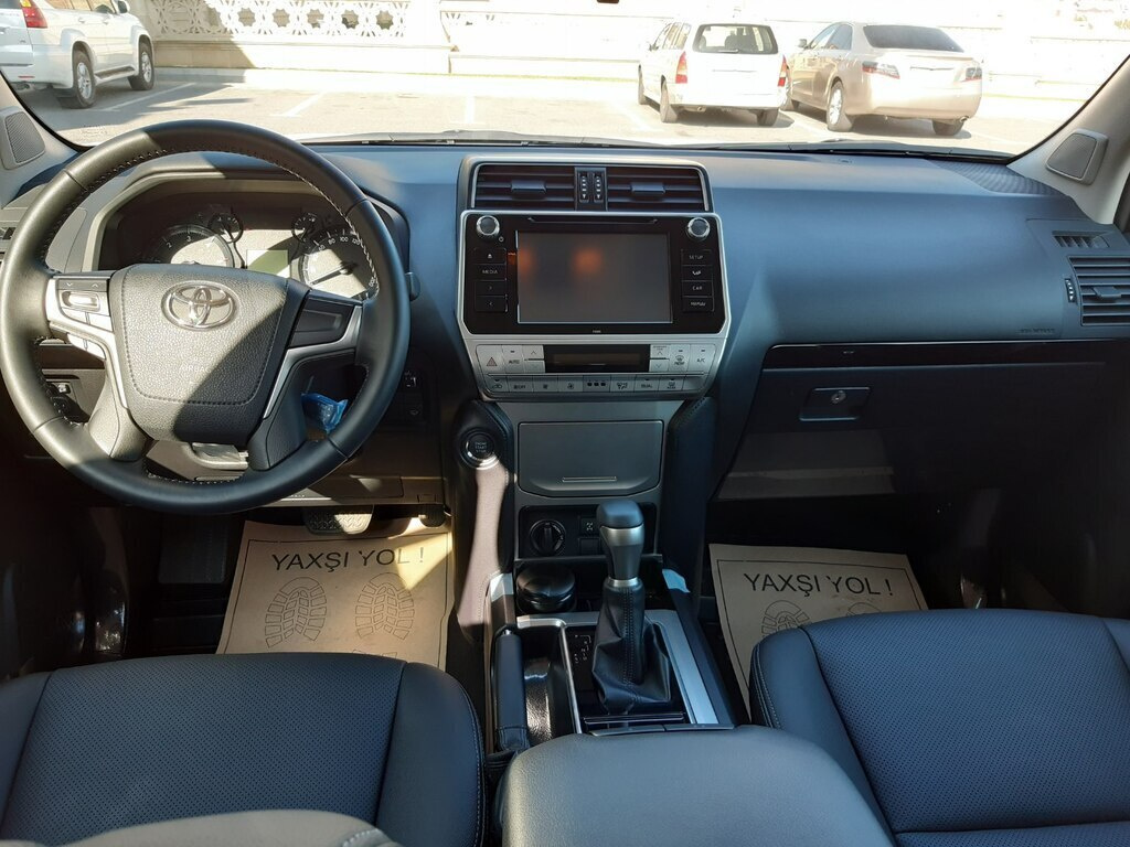 2019 Toyota Land Cruiser Prado, 3.0L, 21000km - Image 9