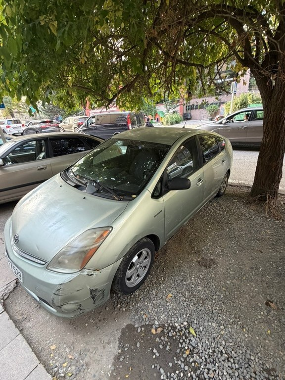 2007 Toyota Prius, 1.5L, 350000km - Image 1