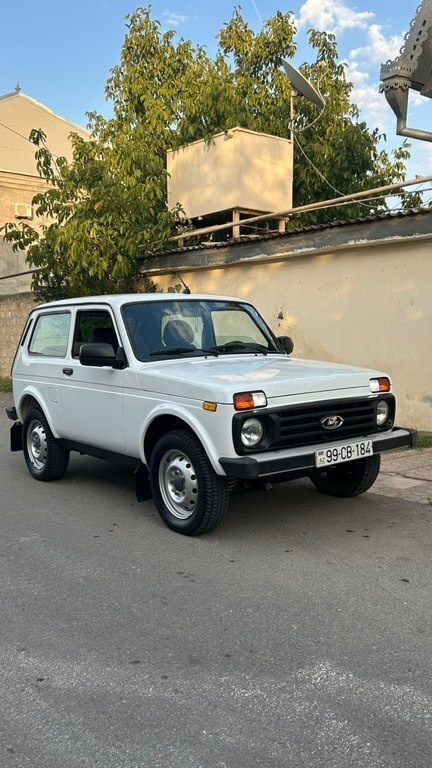2010 LADA (VAZ) Niva, 1.7L, 200000km - Image 7