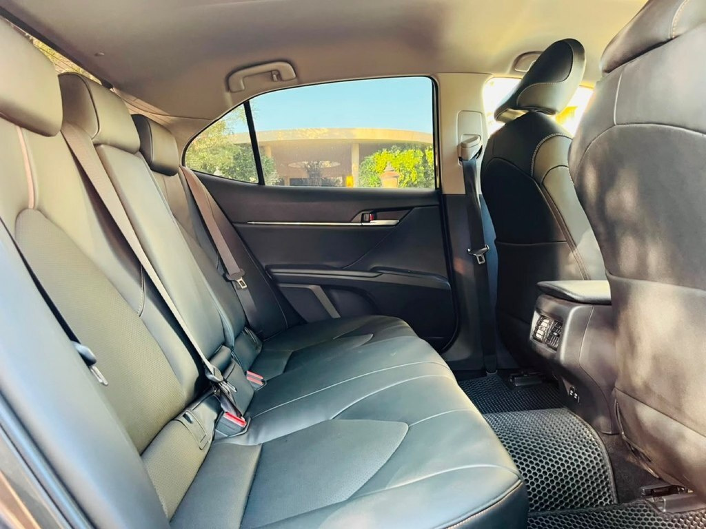 2020 Toyota Camry, 2.5L, 103000km - Image 16