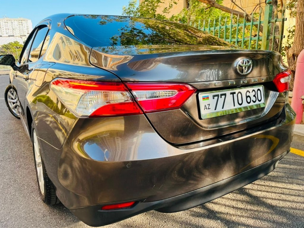 2020 Toyota Camry, 2.5L, 103000km - Image 4