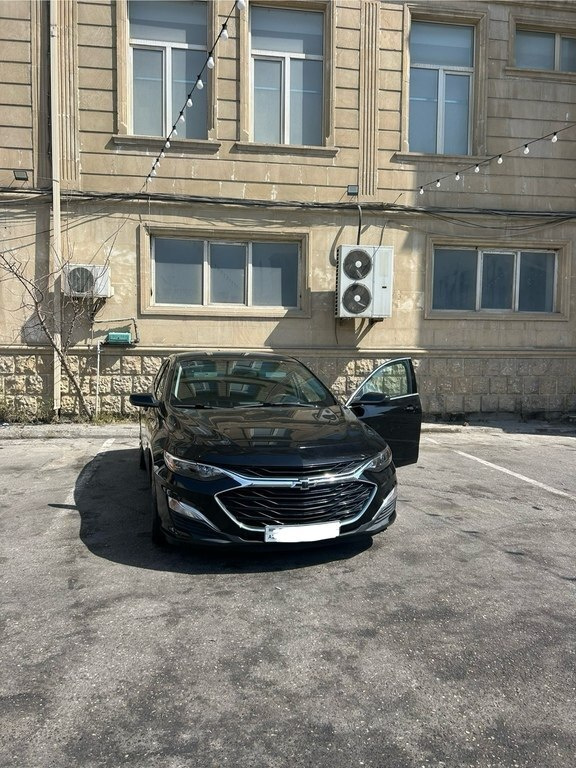 2020 Chevrolet Malibu, 1.5L, 175000km - Image 2