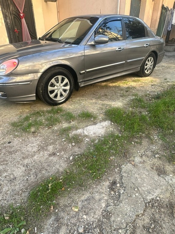 2001 Hyundai Sonata, 2.0L, 391000km - Image 6