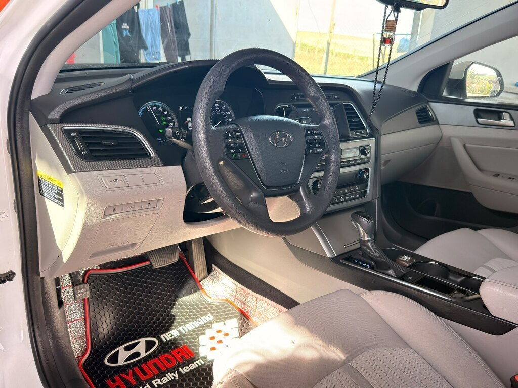 2017 Hyundai Sonata, 2.0L, 134612km - Image 13