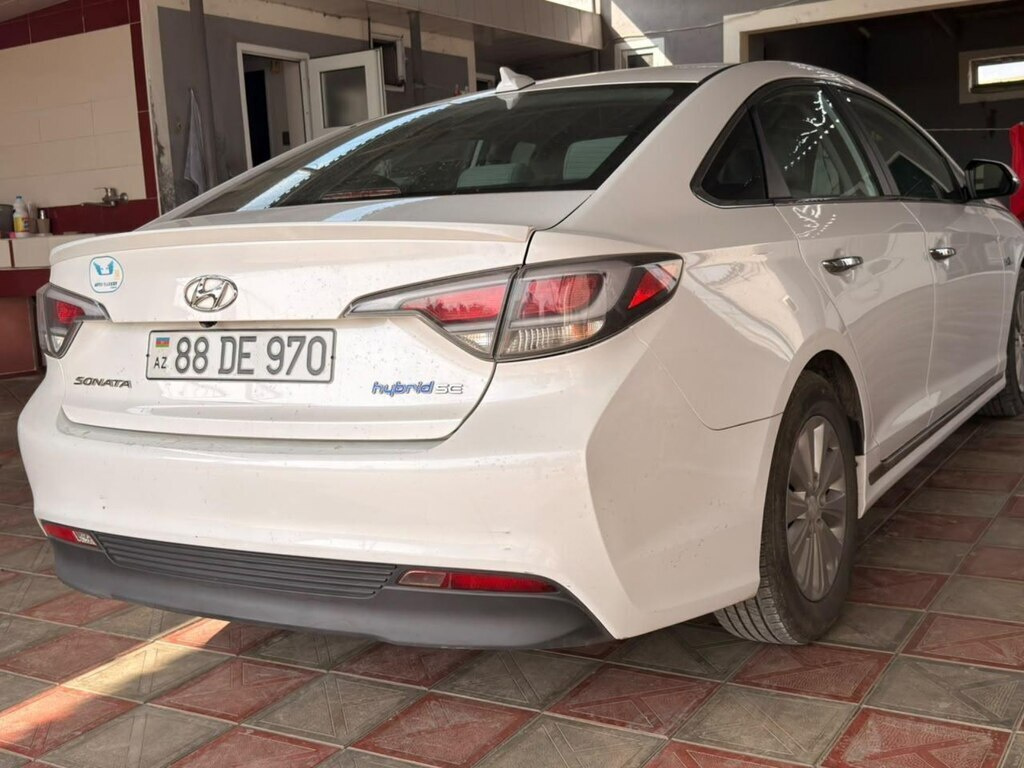 2017 Hyundai Sonata, 2.0L, 134612km - Image 5